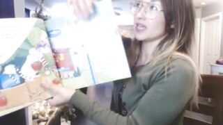Webcam cunt with mouth Nicole Pearl Tries Reading Out Noisy