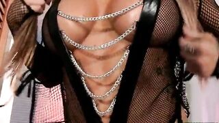 T ON Y A S I M P SON FBB