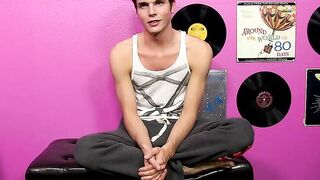 Twink has an amazing jerk off session showing his thick meat