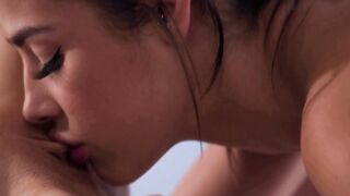 ALL WOMEN STROKES - Hot Masseuse Kylie Rocket Offer A Tit And Twat Licking Job To Grateful Client