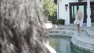 Blonde hottie River Lynn rides TS pool cleaners meat