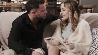INNOCENT TABOO Anonymous Kidney Donor Seth Gamble Wants Anna Claire Clouds To PROPERLY Thank Him