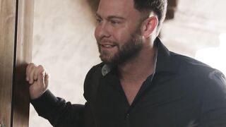 INNOCENT TABOO Anonymous Kidney Donor Seth Gamble Wants Anna Claire Clouds To PROPERLY Thank Him