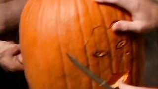 Straight thug has some fun with the pumpkin he is banging