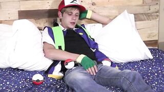 Cameron Hilander breeds Kyle Rhodes after cosplay party