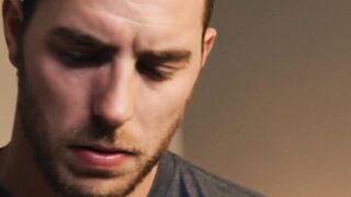 Carter Woods knows exactly how his throbbing dick can make its way inside the ass of