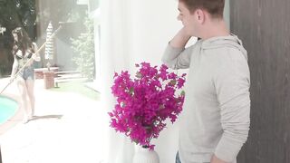Lucky dude gets free anal sex from pool cleaner
