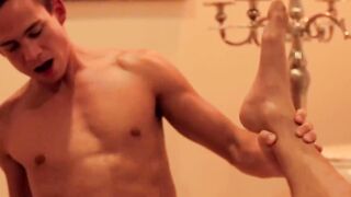 BuddiesNextDoor.com - Drake Tyler and Garrett Cooper's scorching bathroom hookup