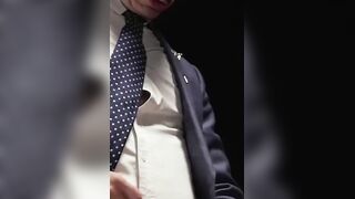 DisposedBoys.com - Sexy Ethan Tate widened his legs to welcome the throbbing dick of