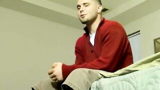 Amateur gay dude blown until he cums by mature deviant