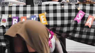 MOMMY'S CUNT WITH MOUTH - Sexsual mom Bangs Step Daughter Chloe Surreal During College Bake Sale For More Cash