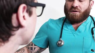 I fuck my beefy stepuncle hardcore after examining me in his clinic