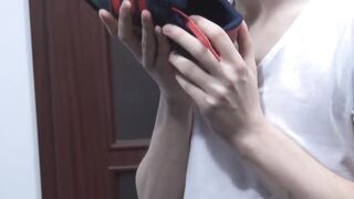 GuysToeSucking.com - Cute homo worships feet and licks them passionately