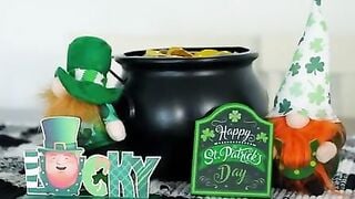 Brianna Arson and her BFF Kimmy Kimm are preparing a St. Patricks Day party but they got distracted gossiping. Kimmy