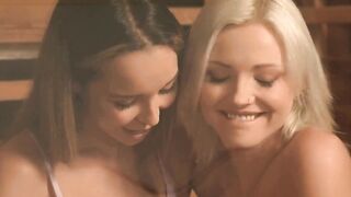 21 SEXTURY - Cuties Angelika Grays, Francys Belle And Zazie Skymm Enjoy Spending Time At The Pool