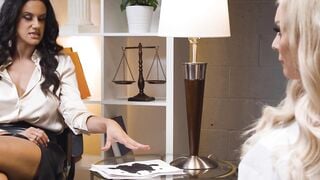 GIRLSWAY - Therapist Penny Barber Helps Still Into Closet Patient Kenzie Taylor Open Up To Lesbianism