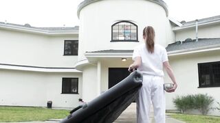 NURU STROKES - Adorable Masseuse Katie Kush Treats Physical Problems Inside A Sensual Way FRENCH SUBTITLES