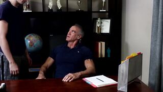 HotFamilyPorn.com - Alex Meyer gets intense anal play in the office session