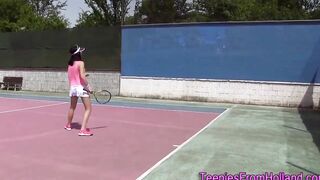 Solo tennis teens massage