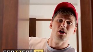 Brazzers - Kristof Cale Catches his Landlord Brittany Bardot Fisting her Butt and offer her a Hand