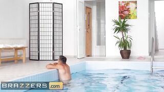 Brazzers - Babe Euro Angelika Grays Fills her Butthole with a Stranger's Man Rough Penis