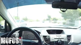 Mofos - hot Women Bounces on a Stranger's Penis to got away after Robbing a Bank