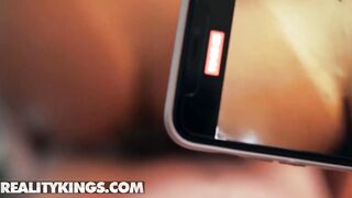 Reality Kings - Quarantine Amateur Fucking with NoFaceGirl and her Bf