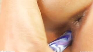 Elenor gonzo style solo finger bang masturbation on Offer Me Pink