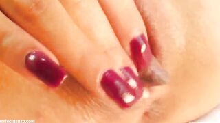 Elenor gonzo style solo finger bang masturbation on Offer Me Pink