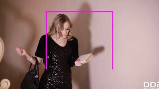 Cutie petite blonde Aislin’s solo fingerbang makes her bald pink snatch glows