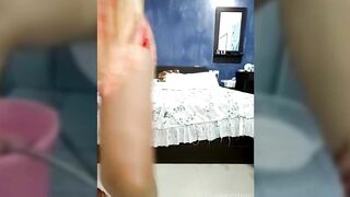 Thai sluts Yaya – licking nuts live with dancing and toy