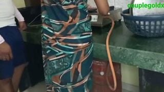 Abe gadhe kichen me hi chodo ge kya