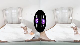 TmwVRnet - Rebecca Ebony & Sarah Kay - When 2 become 3