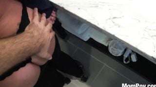 Rhonda - 50yo milf Offer Behind the Scenes Fellatio