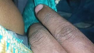 Tamil couple – romance and boob fondling