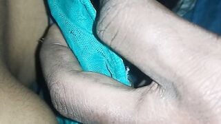 Tamil couple – romance and boob fondling