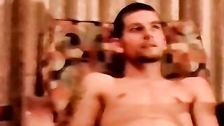 Hardcore bareback sex with twink amateurs ends with hot cum