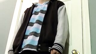 JoeSchmoeXXX.com - Horny amateur Cleetus strokes his big meat stick on bed and jerks