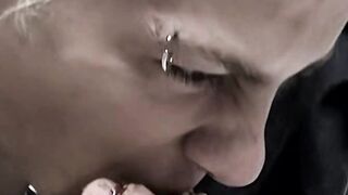 Straight guys Evan Heinze and Ian Madrox put on a little sexy foot show