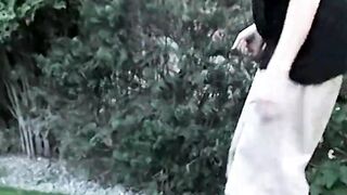 Straight guys Evan Heinze and Ian Madrox put on a little sexy foot show