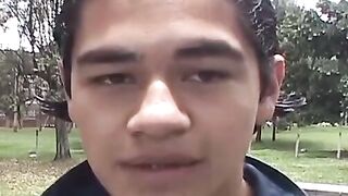 Cute twinks Alfonso and Cesar stuff each other in a shower