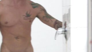 Muscular hunks hit the showers for hard anal penetration