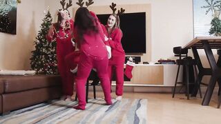 Besties trap Santa so they can have foursome with him