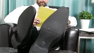 Handsome tall and bearded guy shows off his yummy feet