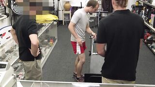 Athlete fucked by pawnbrokers on a workout machine