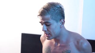 Alex Montenegro comforts Rocky Vallart after a rough day Hoe 2