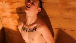 Skyler Dallon beats his massive meat to let his juicy load of cum out