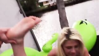 TeenGroupSex.com - Horny chicks fuck after a lovely beach day
