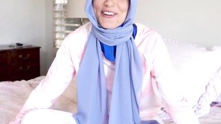 Muslim babe Izzy Lush breaks the rules and fucks me before she gets married