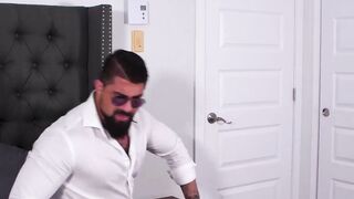 Brawny stepdad tricks son in dating app for a bareback fuck Hoe 2